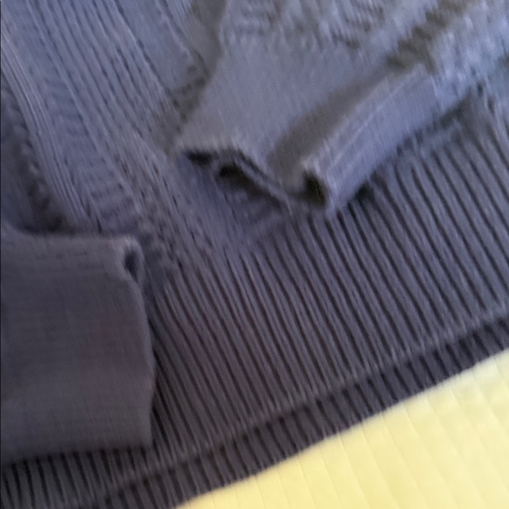 Joe Fresh 60% cotton 40% acrylic Knit Sweater Size Med - Picture 8 of 11